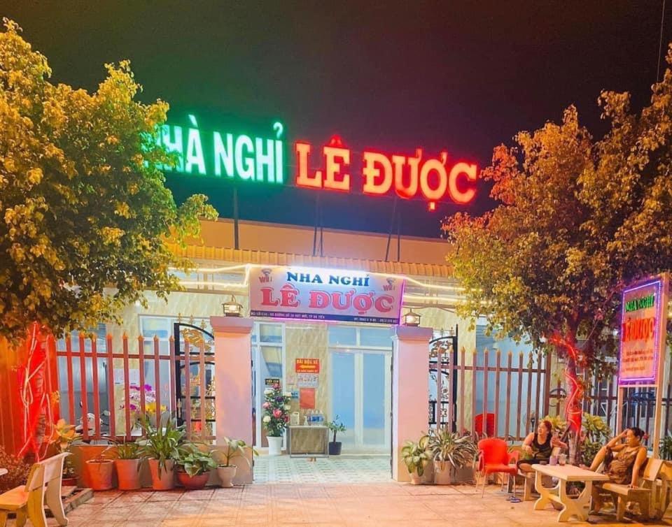 Отель Nha Nghi Le Duoc Хатьен Экстерьер фото